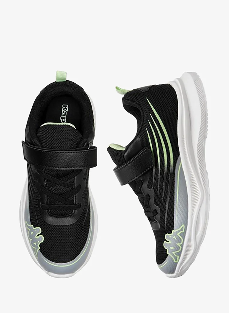 كابا أحذية رياضية للأولاد بطبعة شعار وشريط لاصق